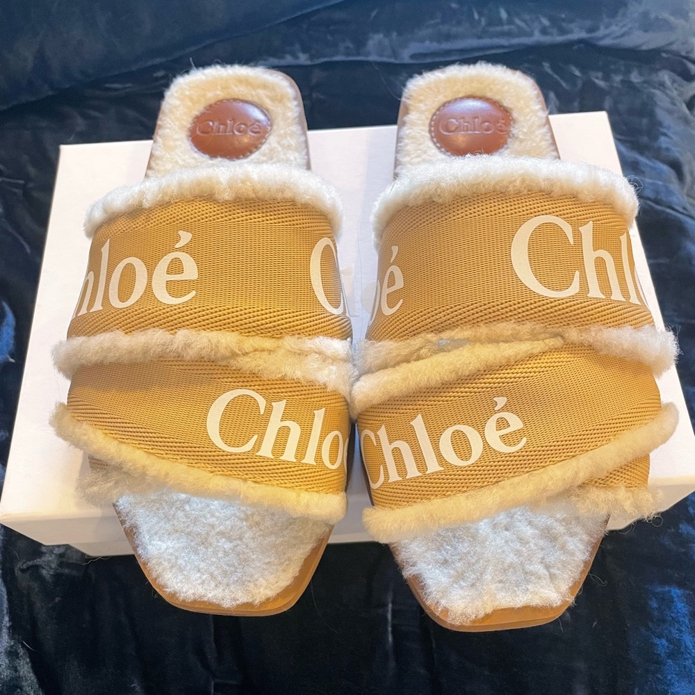 Chloe Shearling Slides Size 41